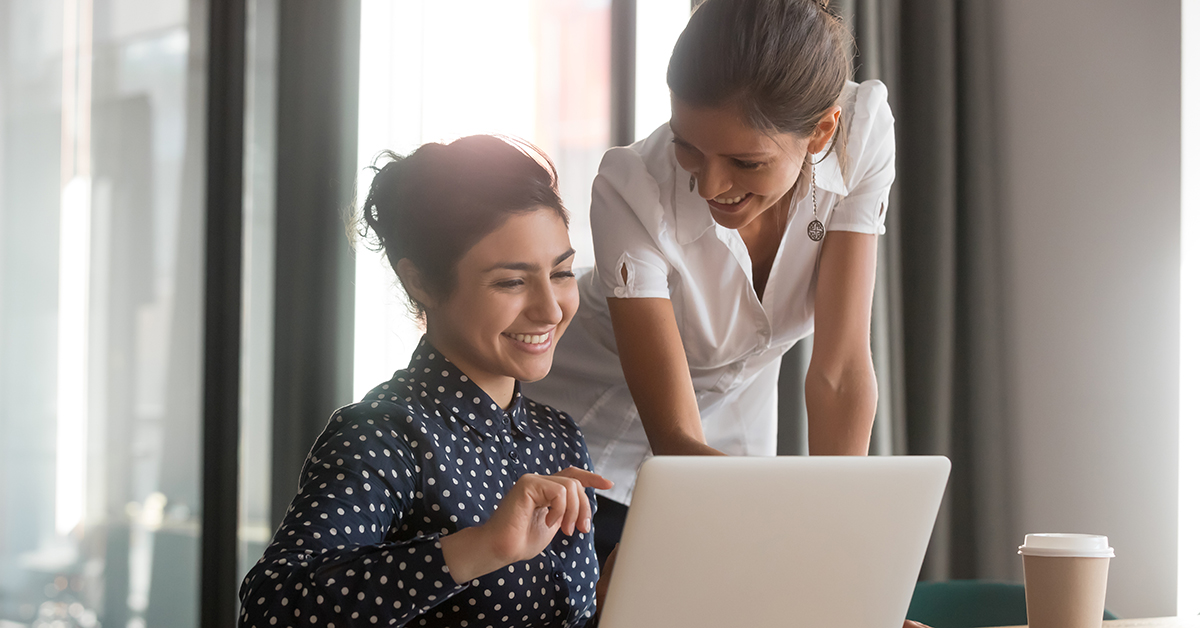 5 jótanács a munkahelyi uniformisod kiválasztásához!